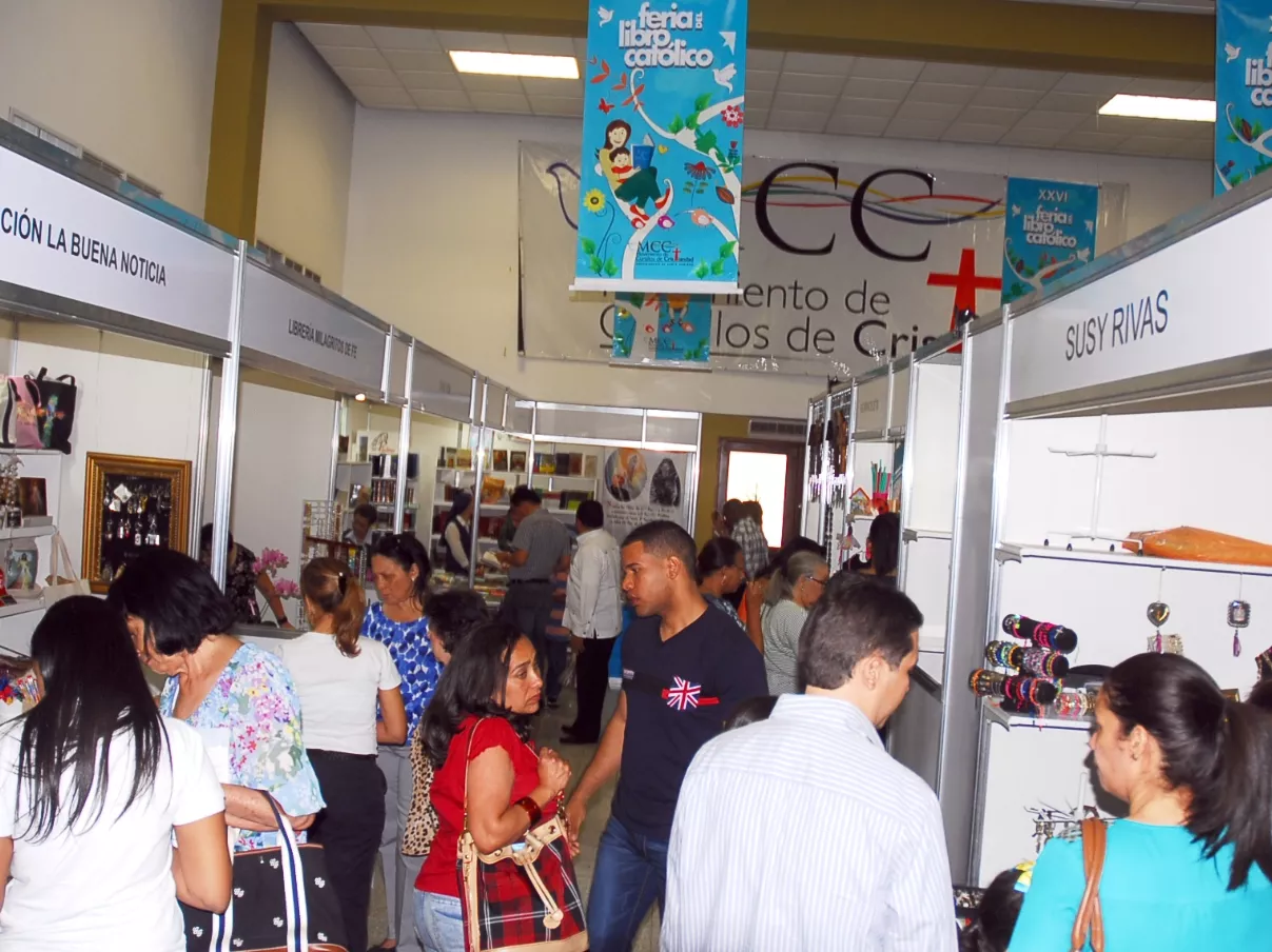 XXVI feria del libro catolico en la csa san pablo/foto Jose de Leon