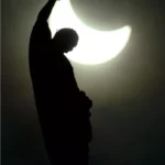 El norte de Europa disfruta de un privilegiado eclipse solar