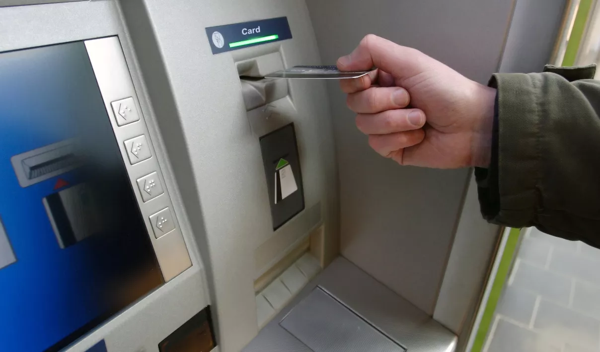 economia. cajero automatico