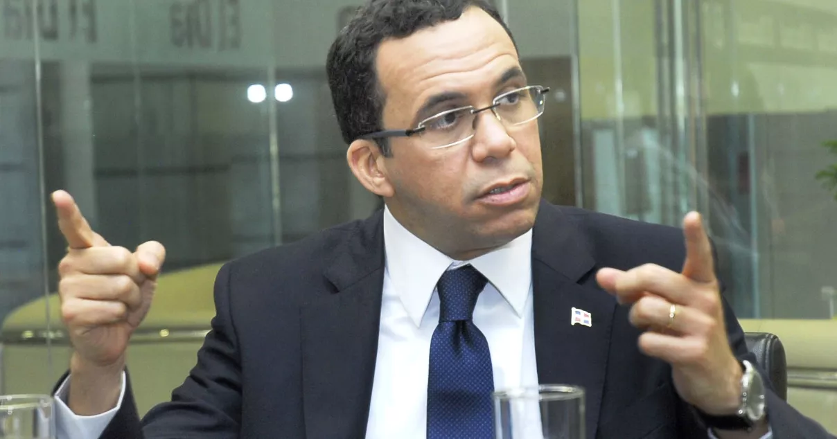 Andres Navarro,canciller