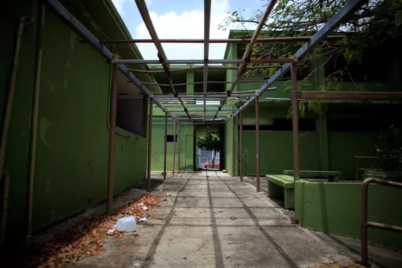 PUERTO RICO-ESCUELAS