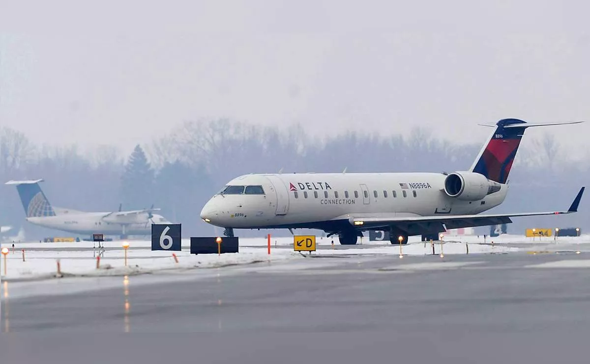 Delta, Newark airport