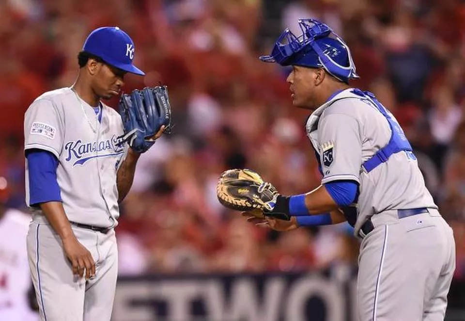 Salvador Pérez calmando a Yordano Ventura