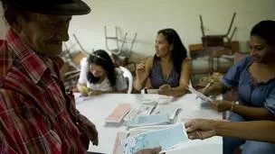 151024203505_sp_colombia_elections_304x171_getty_nocredit