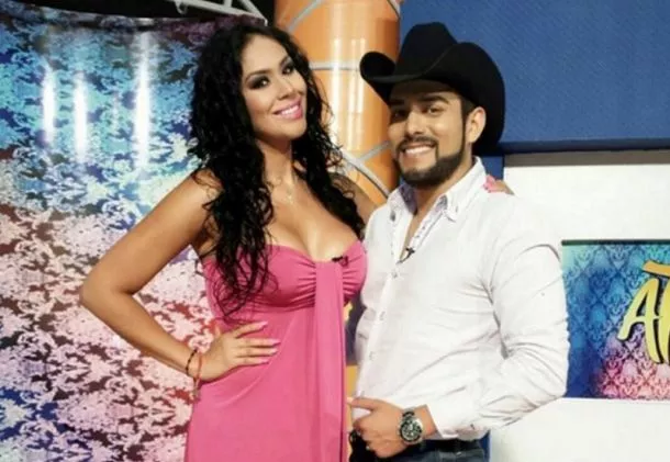223f0_tania_reza_enrique_tovar