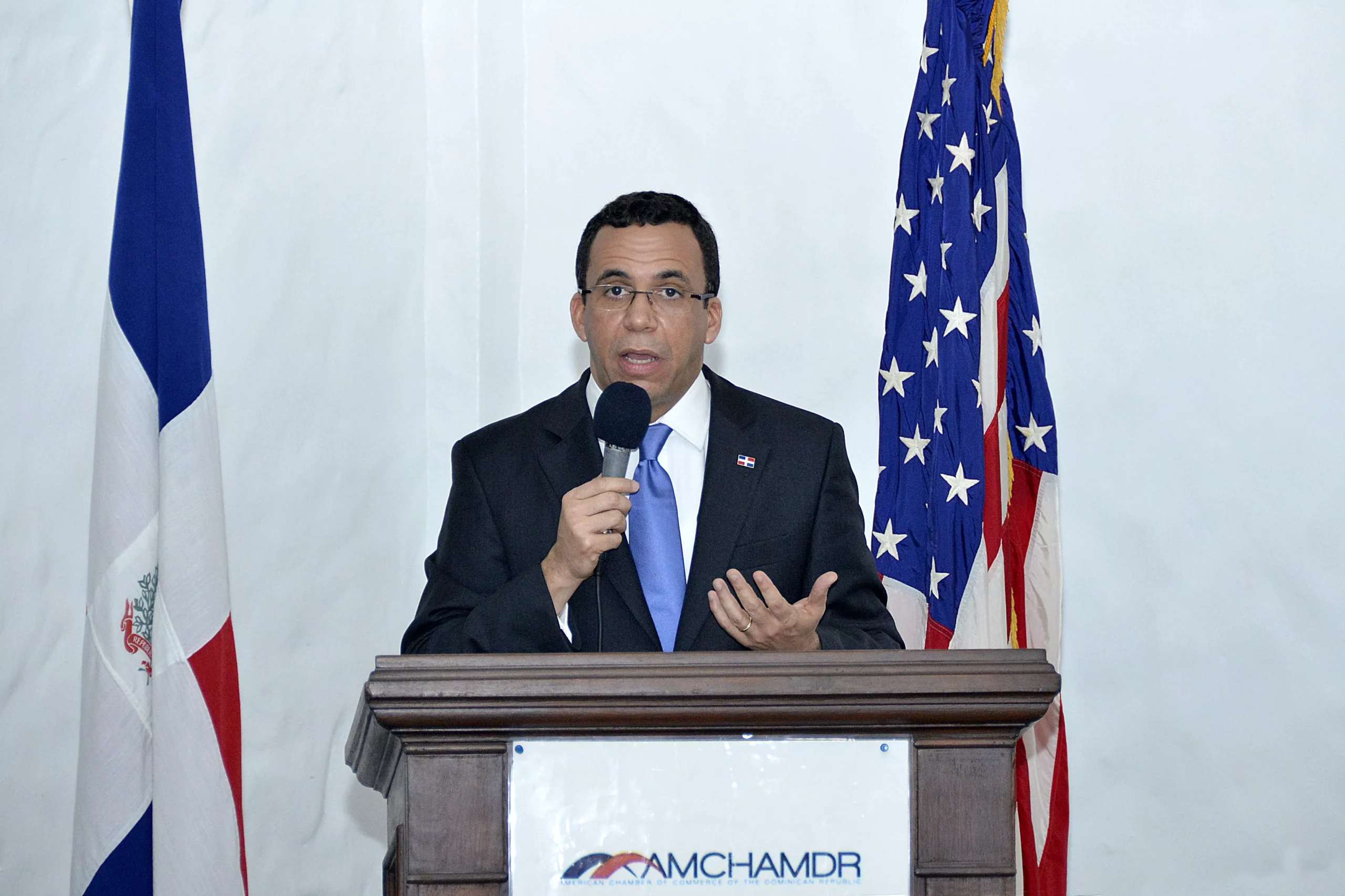 NAVARRO EN AMCHAMDR