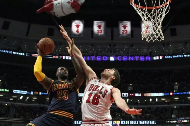 Pau-Gasol-Der-LeBron-James