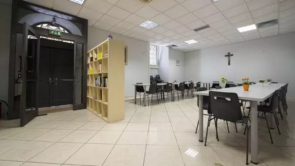 Vaticano-albergue-sintecho-Osservatore-RomanoAP_CLAIMA20151012_0060_28