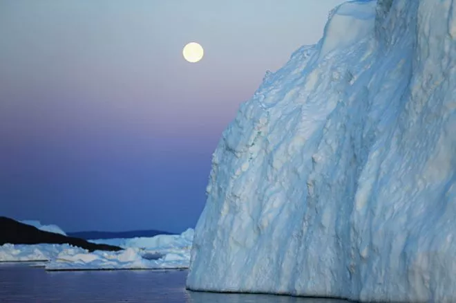 151119112403_greeland_moon_624x415_getty_nocredit