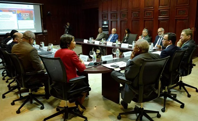 DIRECTORES DE MEDIOS Y FUNCIONARIOS DE CANCILLERIA