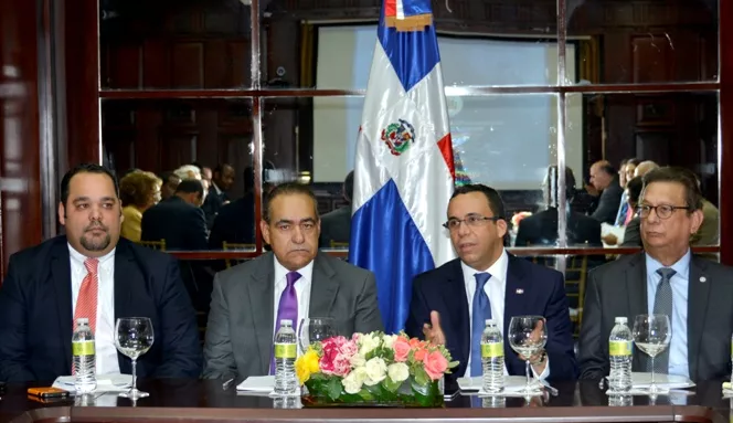 NAVARRO Y RECTORES DE UNIVERSIDADES