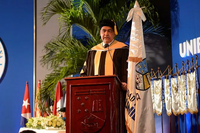 Rector de UNIBE