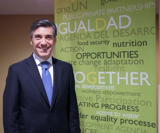 1.-Javier M. Flores – Director General FMBBVA