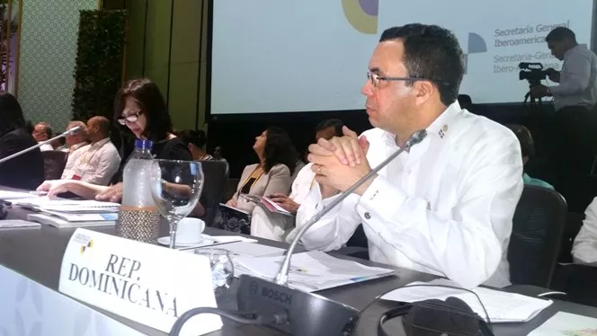 NAVARRO EN LA REUNION DE MINISTROS DE IBEROAMERICA