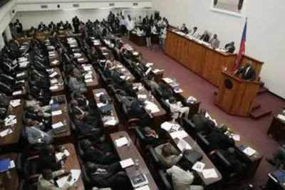 400×267-images-noticias-parlamento_haitiano