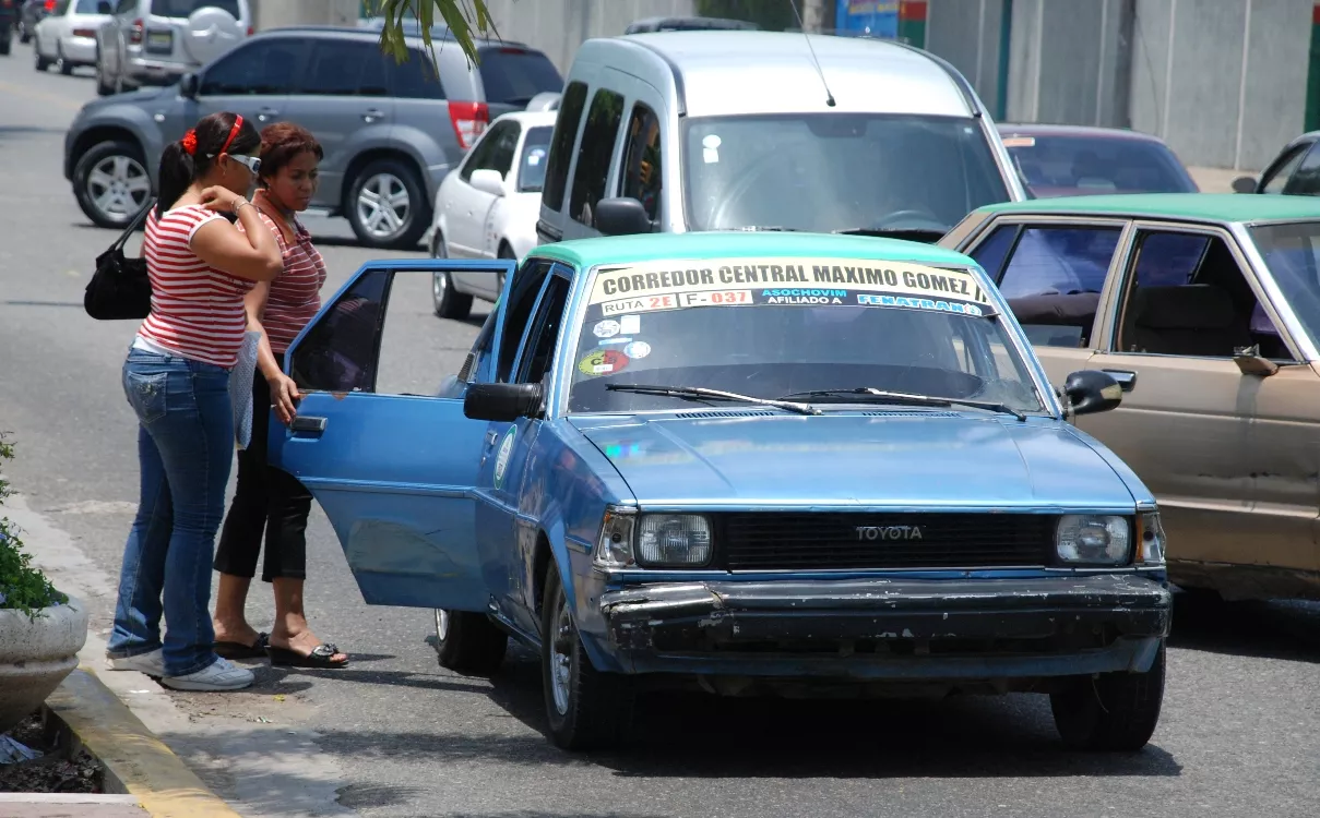 Se espera que otros sindicatos anuncien rebaja en los precios de los pasajes de sus rutas.