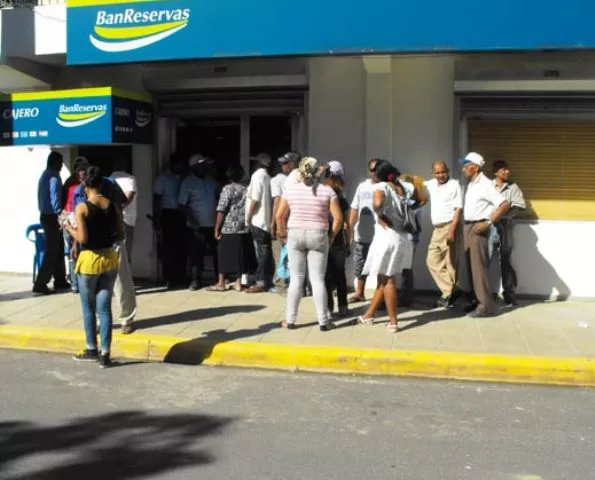 EMPLEADOS PÚBLICOS