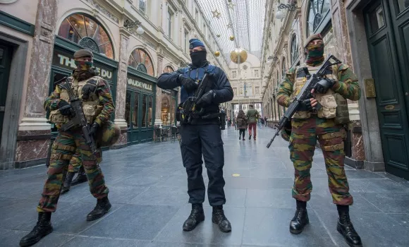 Bruselas-ejercito-patrulla-galeria-2015-EFE