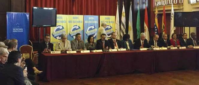 La Dra. Altagracia Guzmán Marcelino mientras poarticipaba en la reunión de Ministros de Salud  de la Región este miércoles en Monte Video, Uruguay.