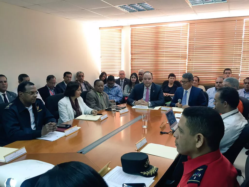 Ministro y los dueños de envasadoras