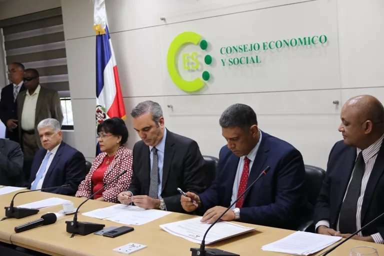 firma abinader