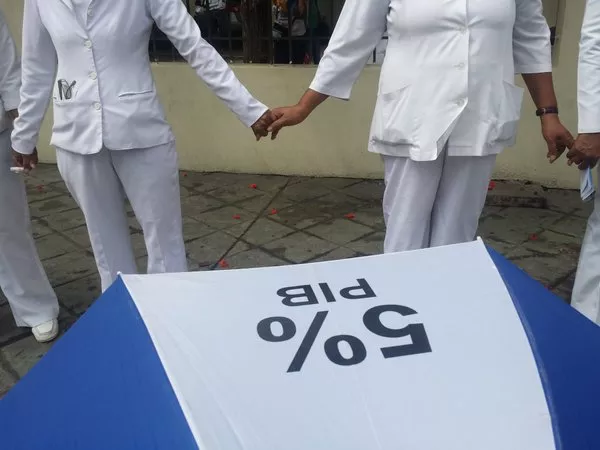 5%