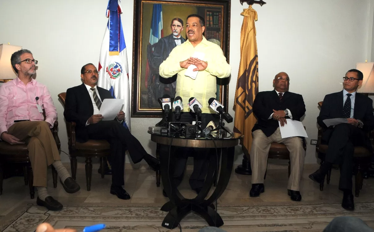 ROBERTO ROSARIO PRESIDENT DE JCE