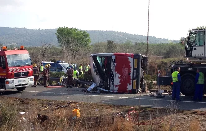 ESPANA-CHOQUE DE AUTOBUS