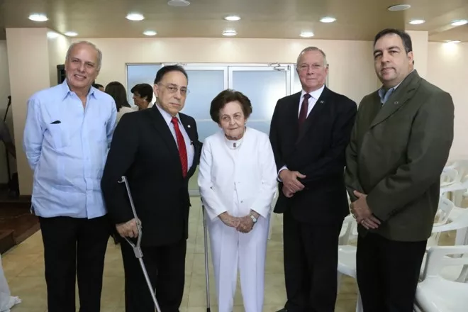 Eduardo Espaillat, Celso Marranzini, Mary Pérez Marranzini, Arturo Pérez Gaviño y Eduardo Tolentino