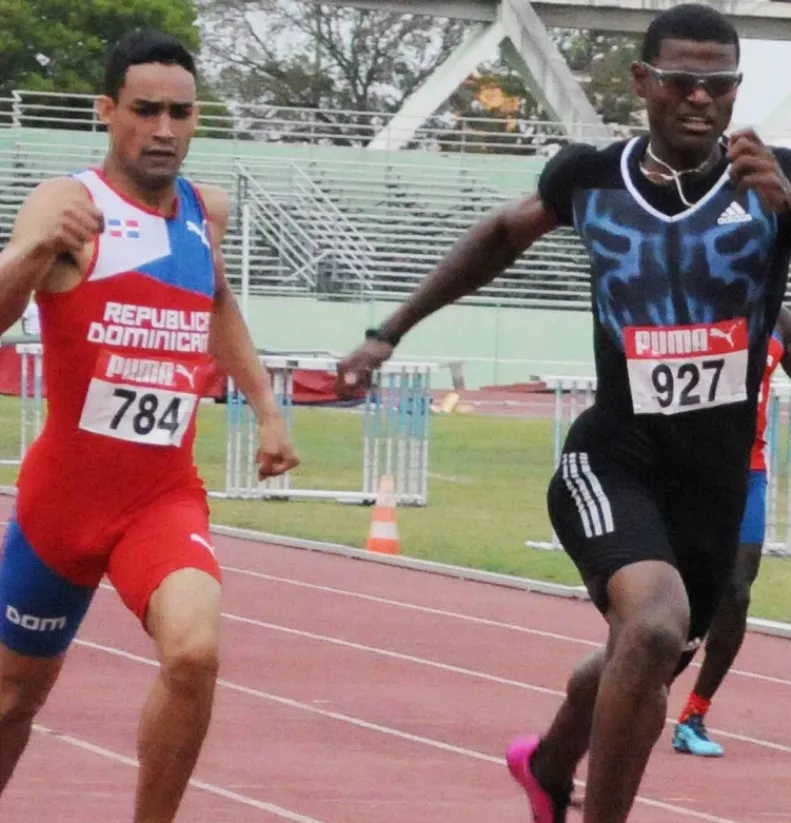 LUGUELIN SANTOS Y GUSTAVO CUESTA