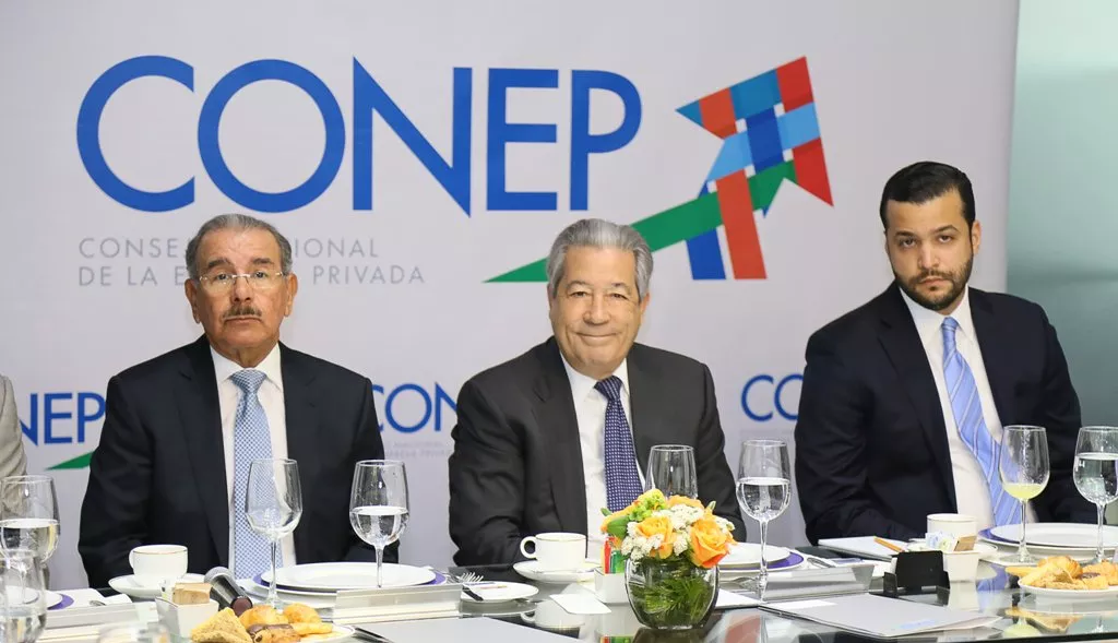 Danilo-Medina-en-el-CONEP