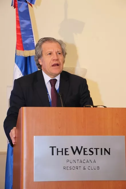 Luis Almagro, medios de comunicación,