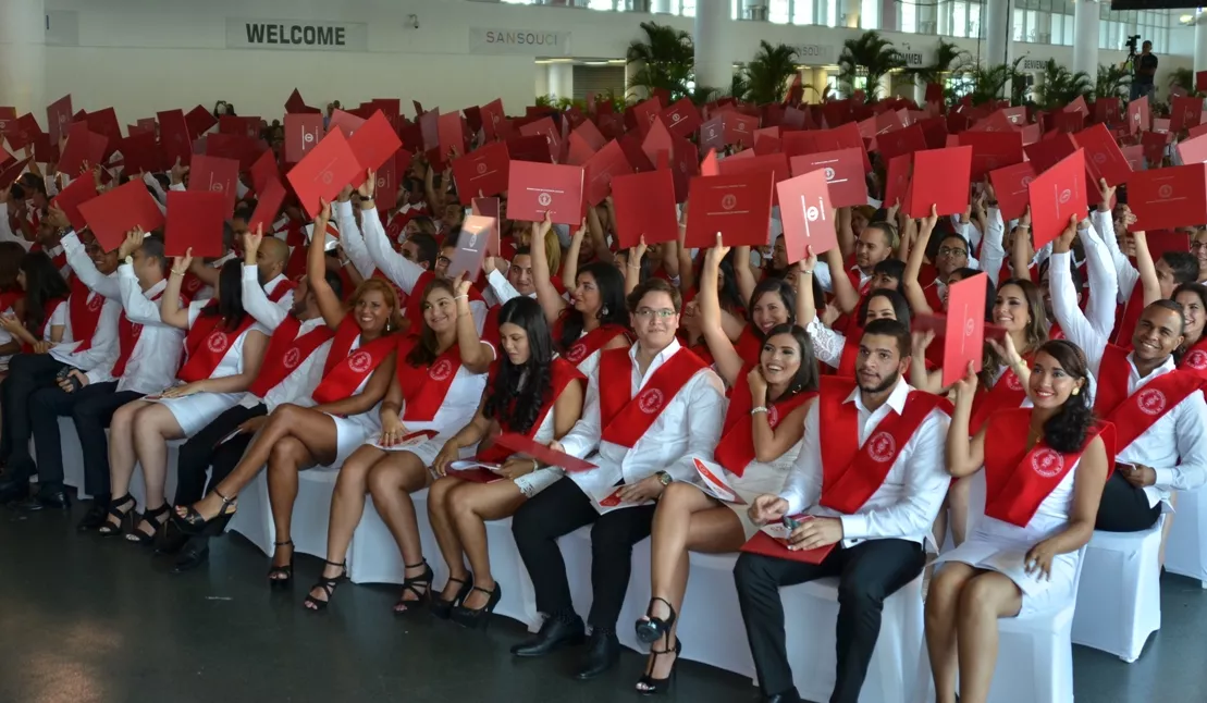 Parte del grupo de graduandos