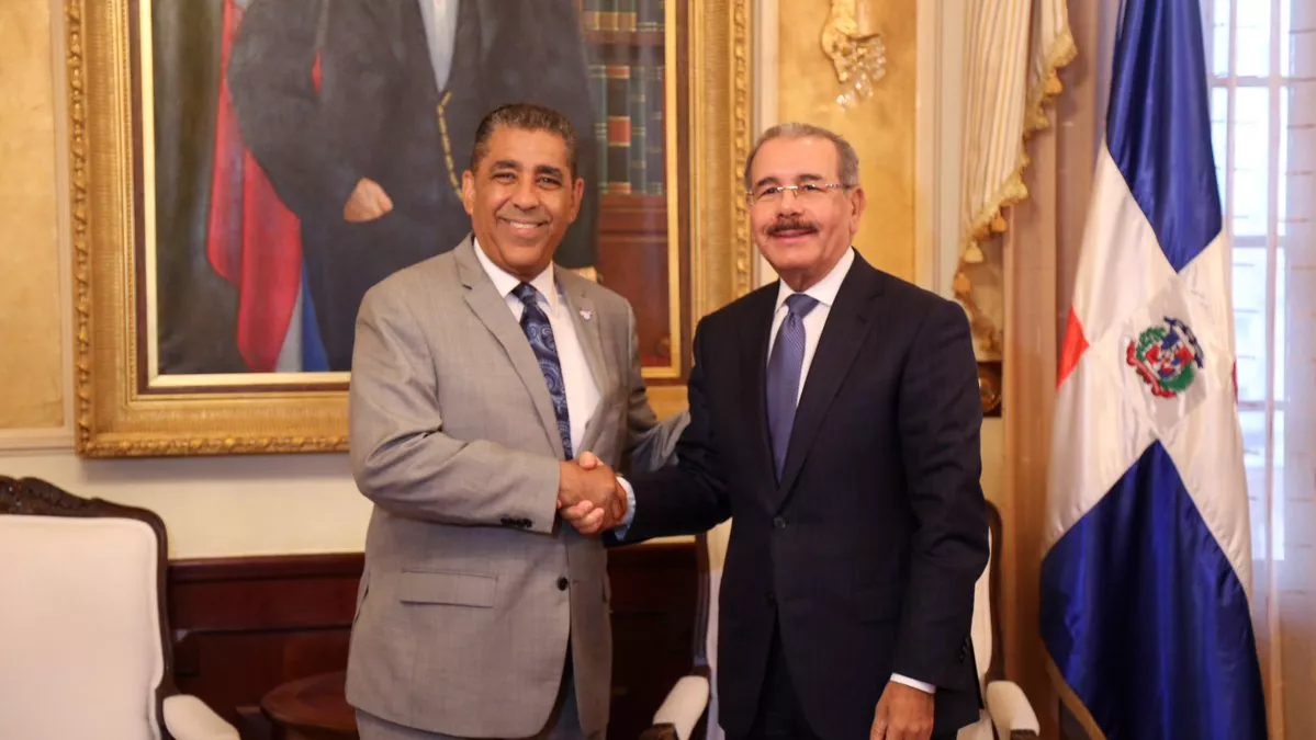 Adriano Espaillat y Danilo Medina