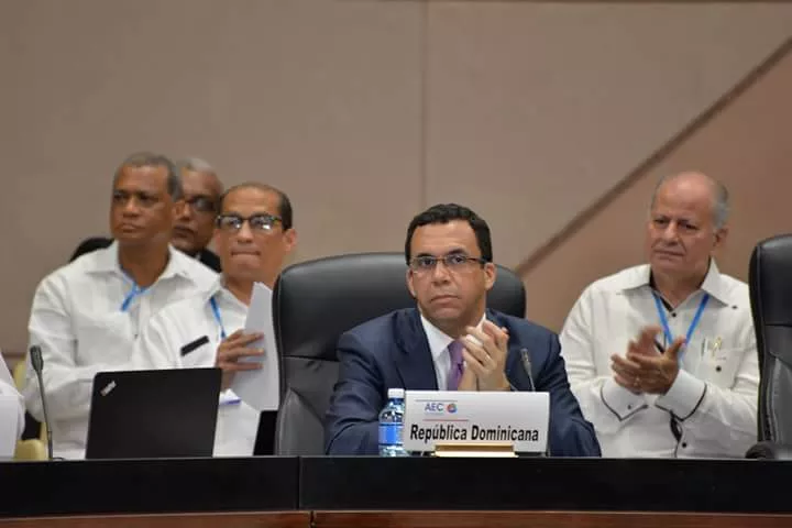 NAVARRO CUMBRE AEC MAR CARIBE