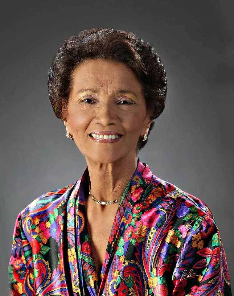 Norma Santana, locutora