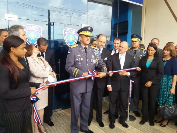 Policía