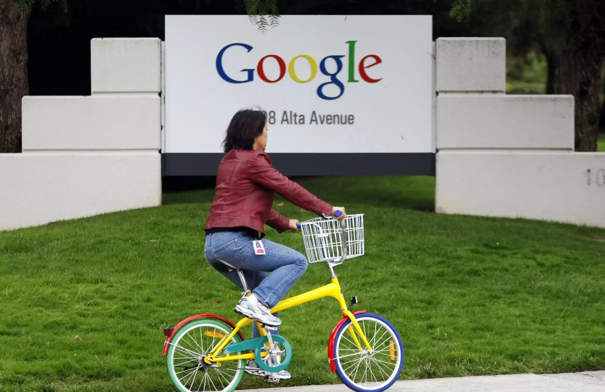 Earns Google