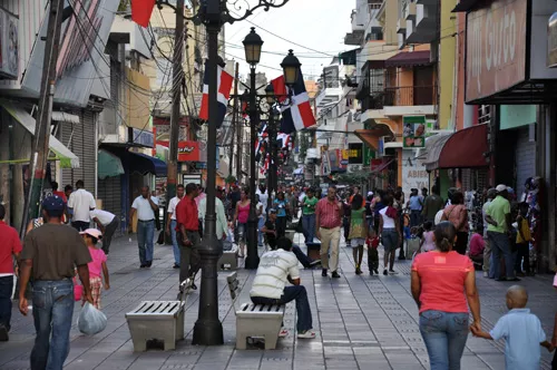 Personas-caminando-en-El-Conde3