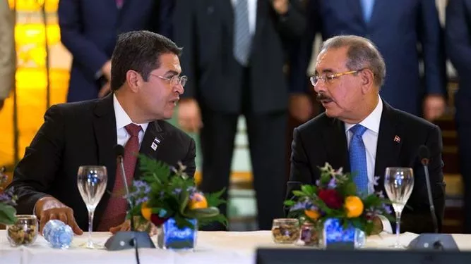 presidente-investidura-Danilo-Medina-RDominicana_942515898_12119516_667x375