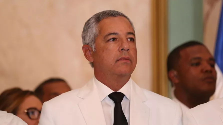donald-guerrero-ministro-hacienda-890x500_c
