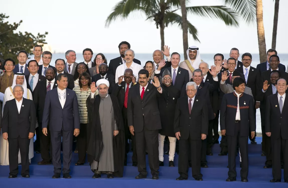 Salvador Sanchez Ceren,Rafael Correa,Hassan Rouhani,Mahmoud Abbas,Nicolas MaduroEvo Morales,Kim Yong Nam