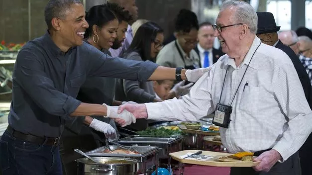 obama-campana-divisiva-accion-gracias_tinima20161124_0279_5