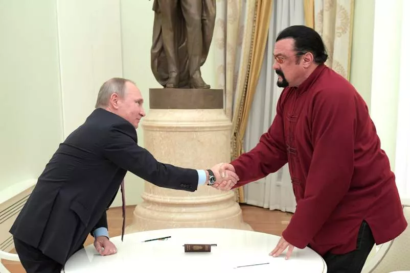 putin-steven-seagal-rusia