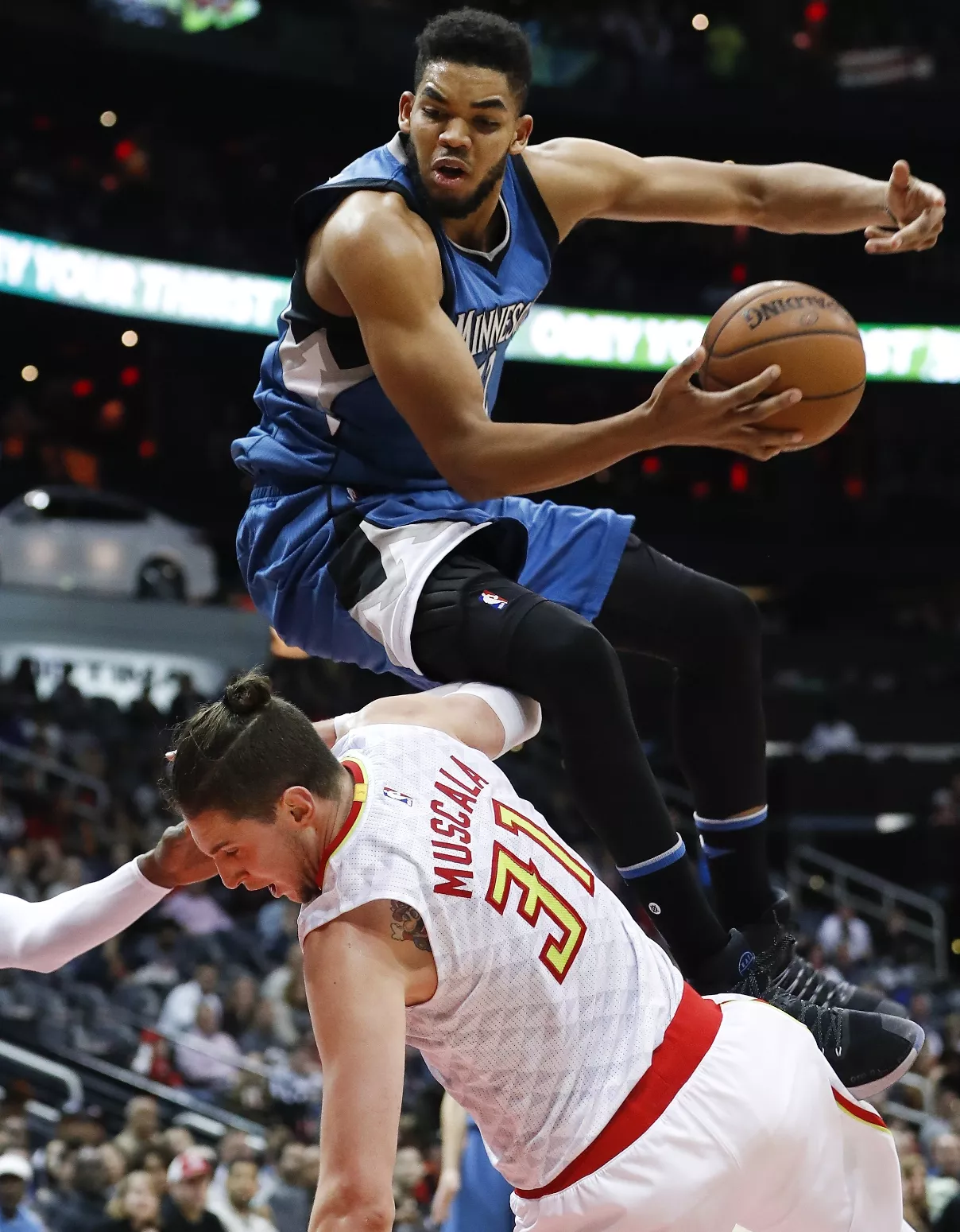 Karl-Anthony Towns, Mike Muscala