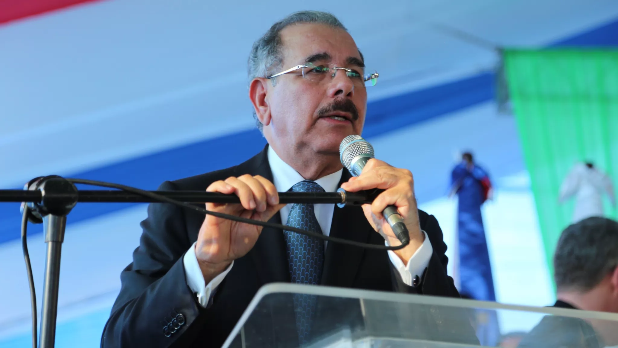 portada_danilo_medina_dispone_6500_millones_de_pesos_para_auxiliar_afectados_por_lluvias