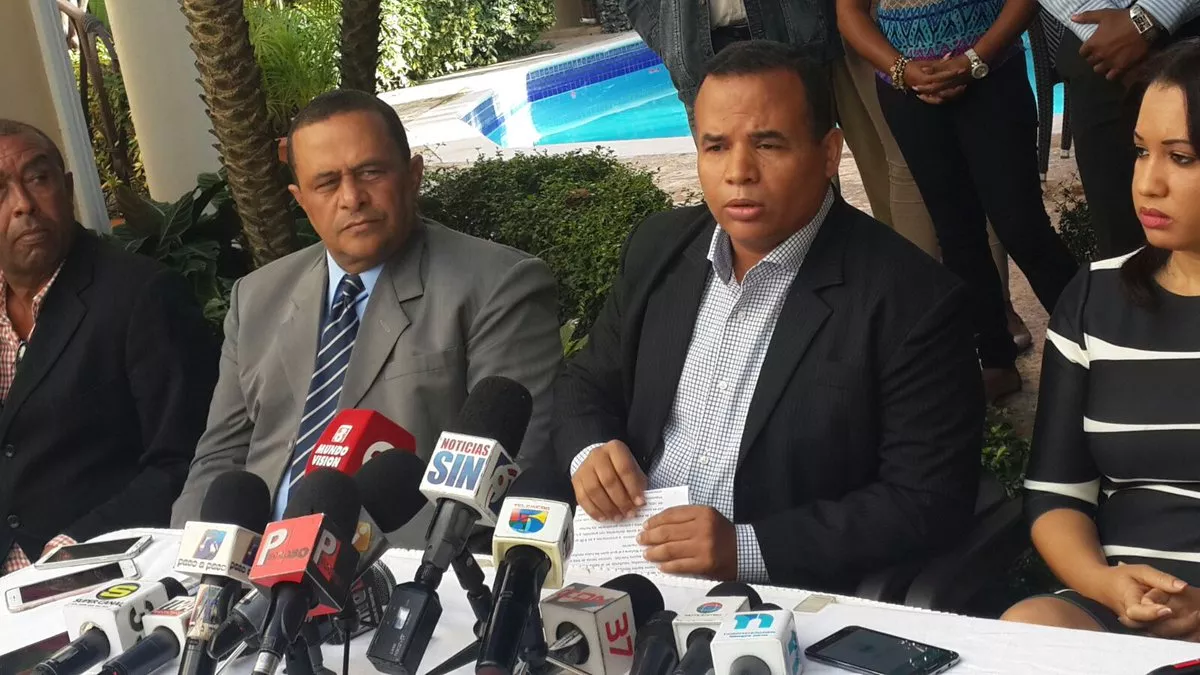 Edward Montás habló en rueda de prensa. Foto: @Telenoticiasrd