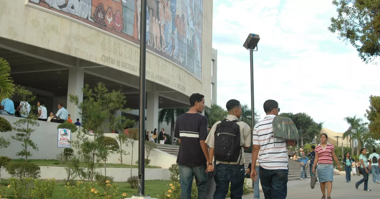 Estudiantes UASD.