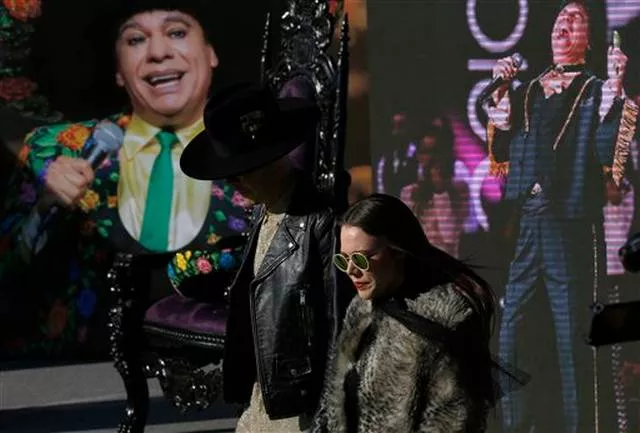 esp_mus_homenaje_juan_gabriel_spanmxmu107