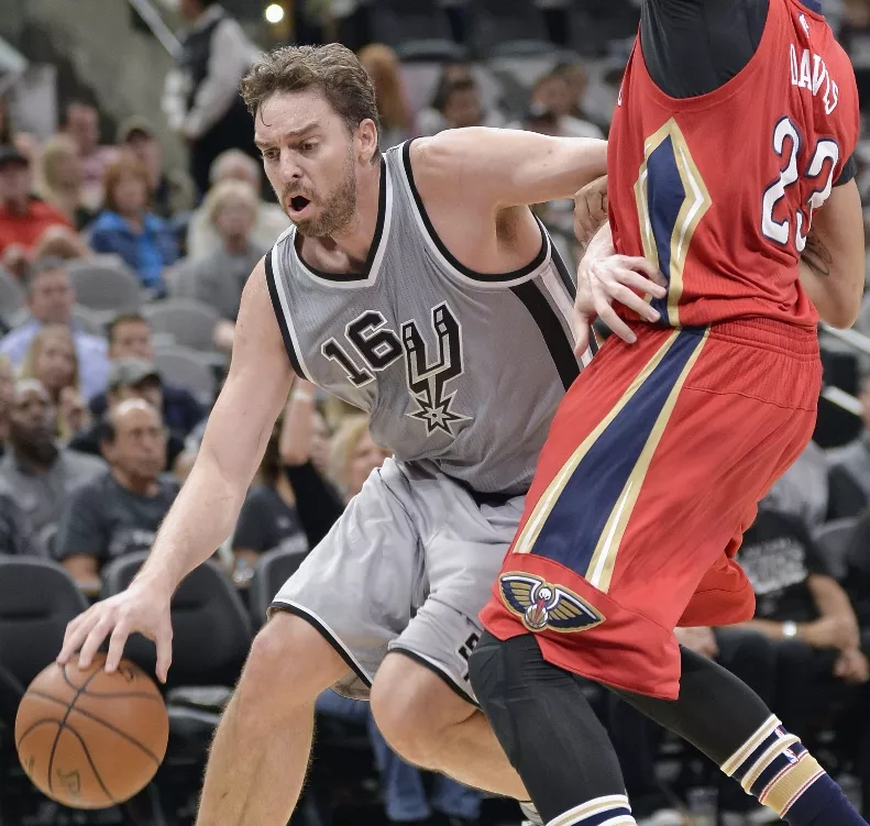 Anthony Davis, Pau Gasol